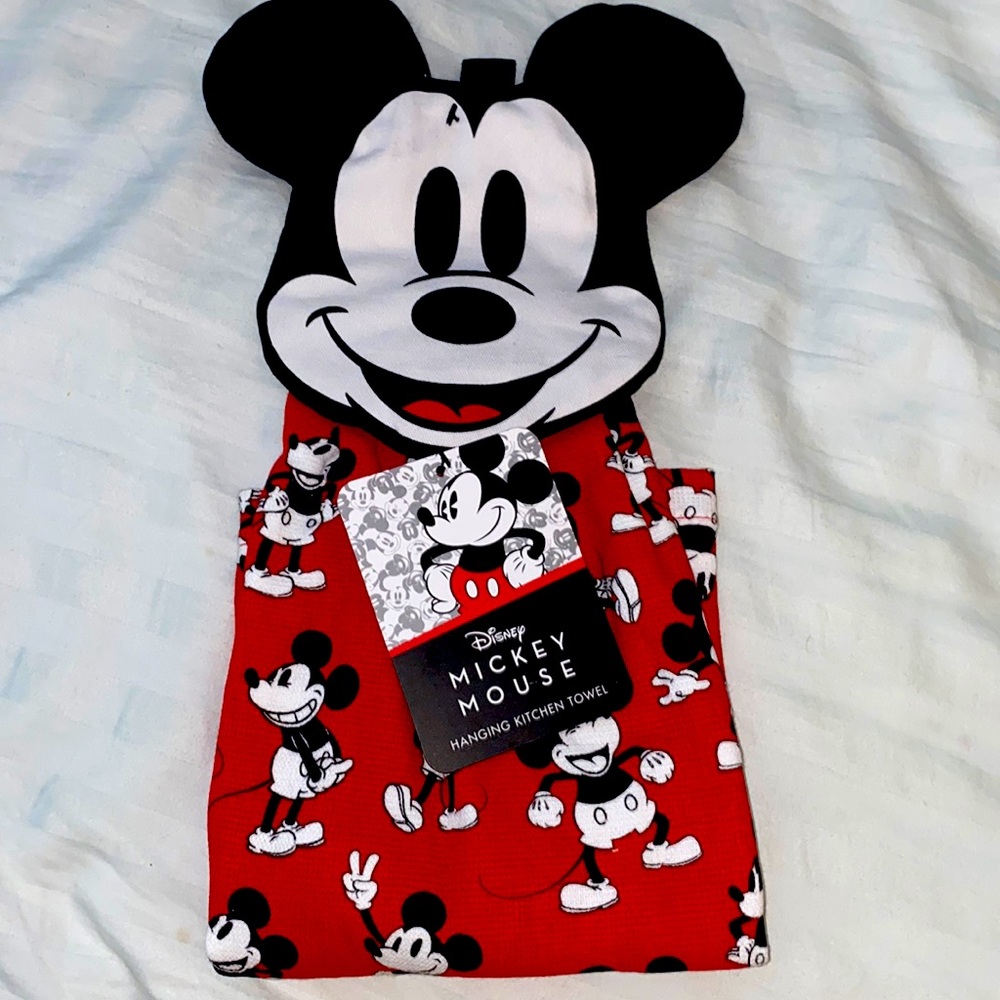 NEW Disney Mickey Mouse Hanging Kitchen Towel